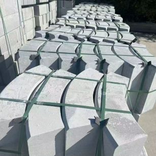 六盘水 芝麻灰弧形路沿石