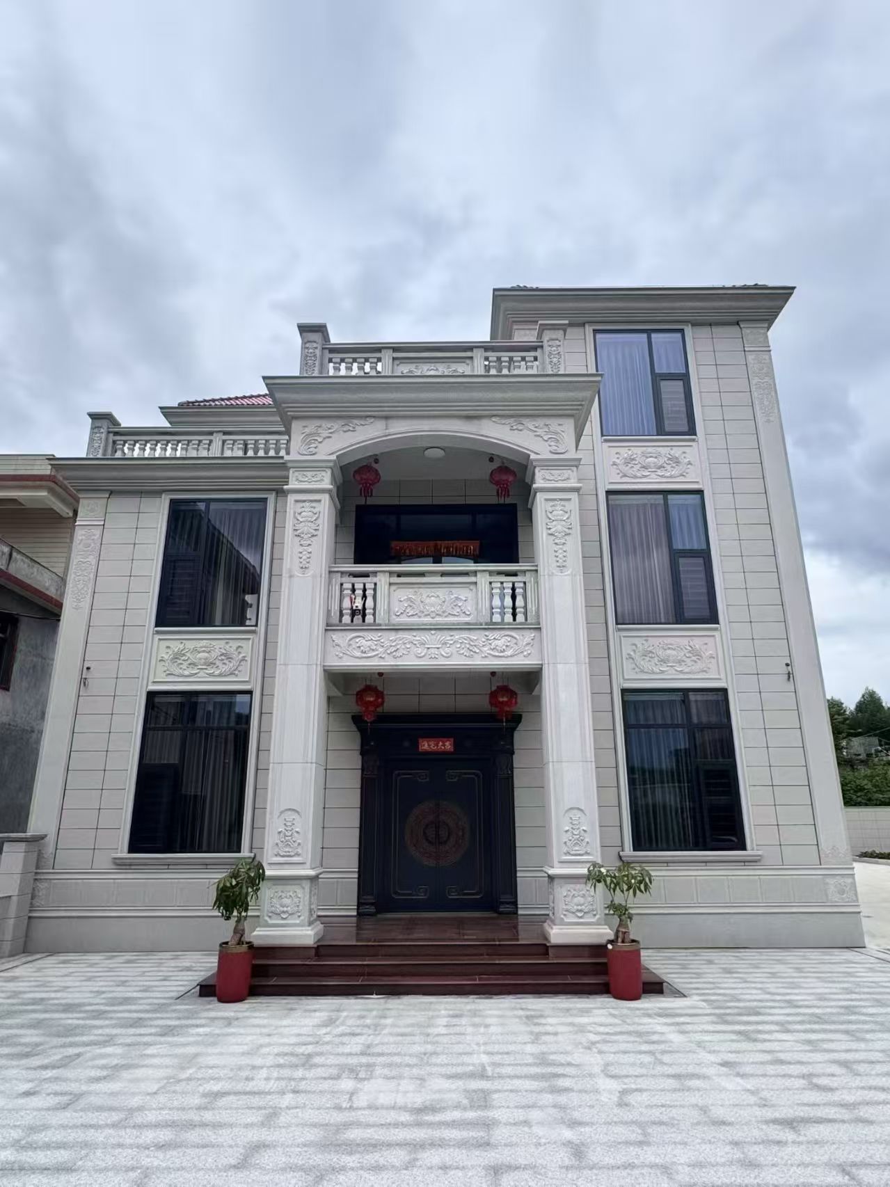 六盘水 芝麻白石材别墅干挂案例展示