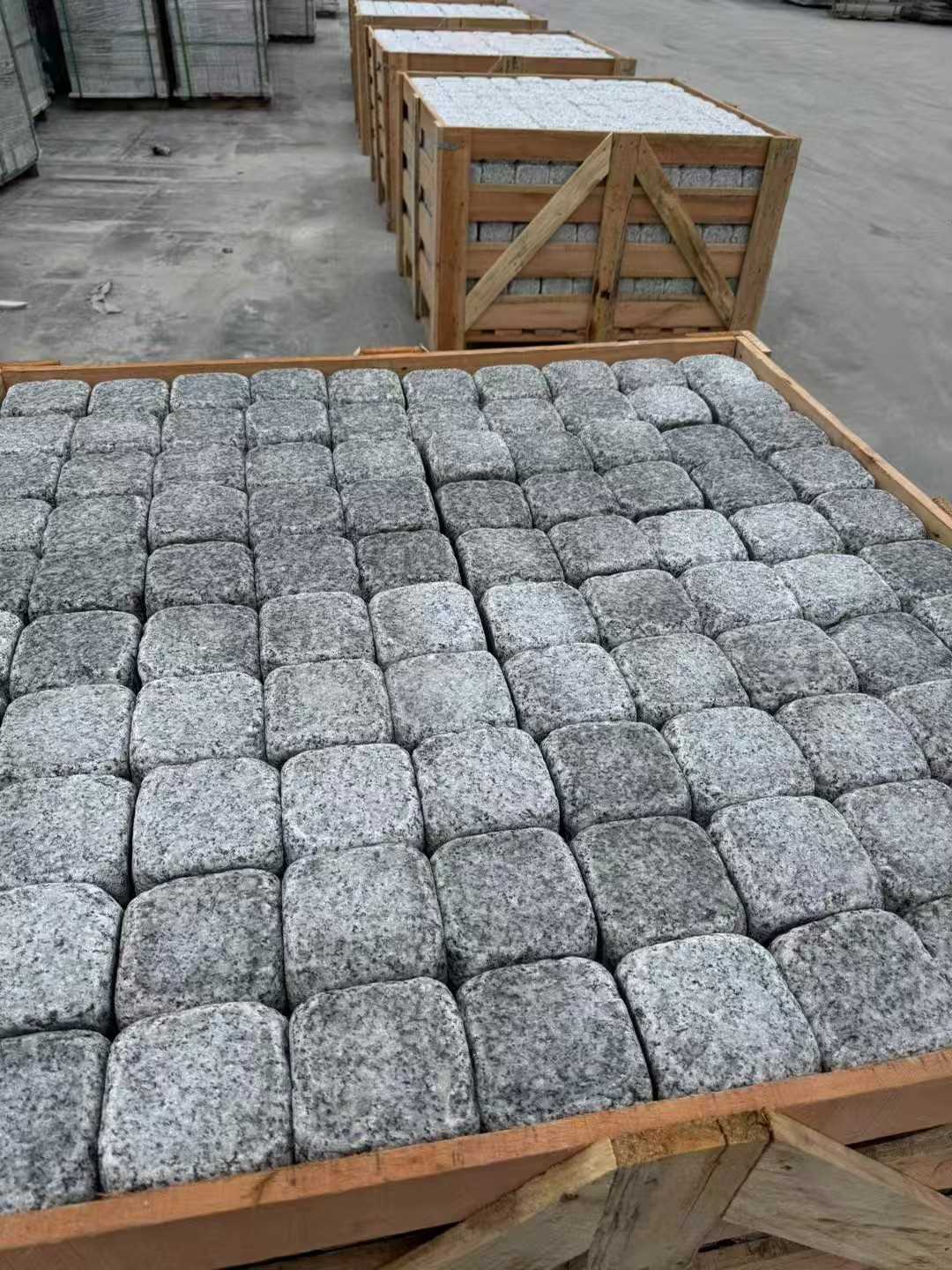六盘水 园林景观滚石