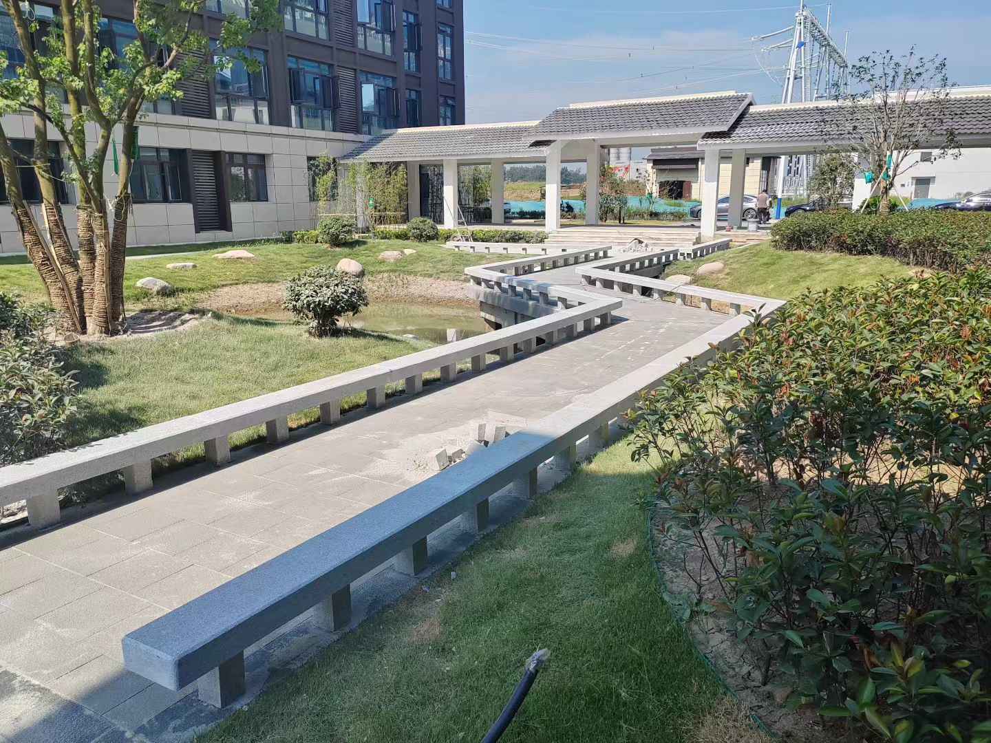 六盘水 芝麻灰小区坐凳&栏杆安装效果