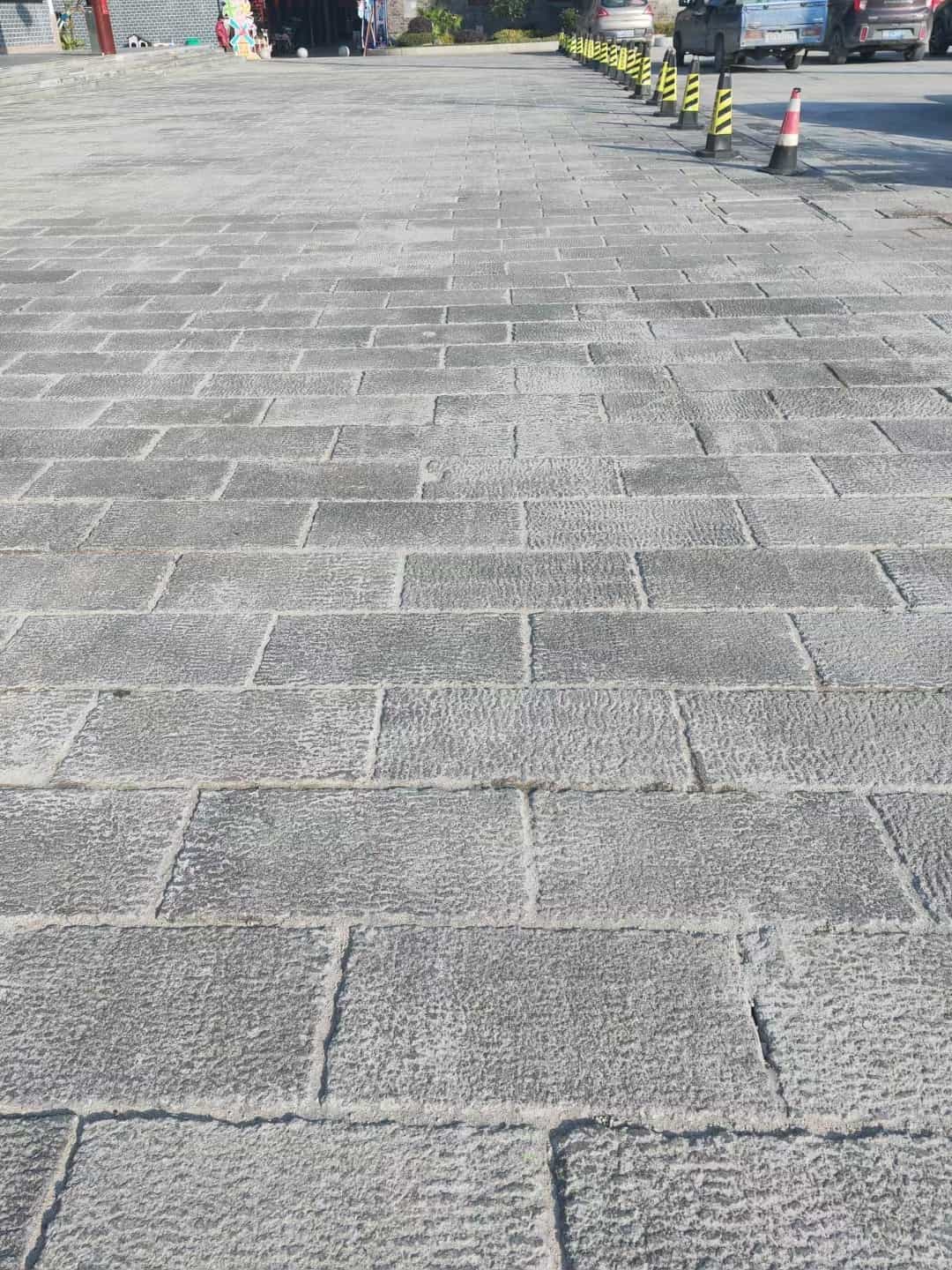 六盘水仿古石铺装效果
