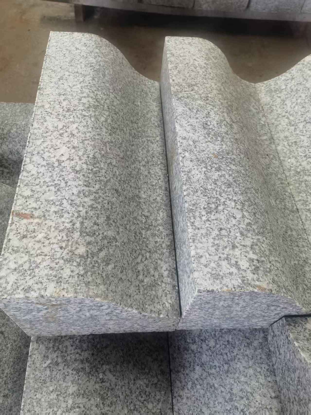 六盘水芙蓉白S型拉丝面路沿石